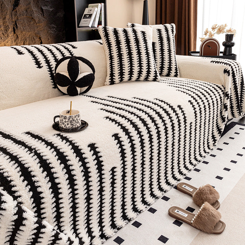 Copridivano in Peluche 🛋️✨🧺 Morbido peluche al tatto, con fondo antiscivolo e lavabile in lavatrice, protegge il divano da macchie e usura e conserva un ambiente di relax confortevole ogni giorno.