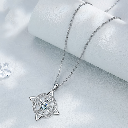 💎Collana con Ciondolo Scintillante per Donna | Nodo Celtico Simbolo di Amore Eterno 💞 | Zircone Cubico Scintillante ✨ | Catena Regolabile 45 + 5 cm 📏 | 12 Mesi e Colori 🎨