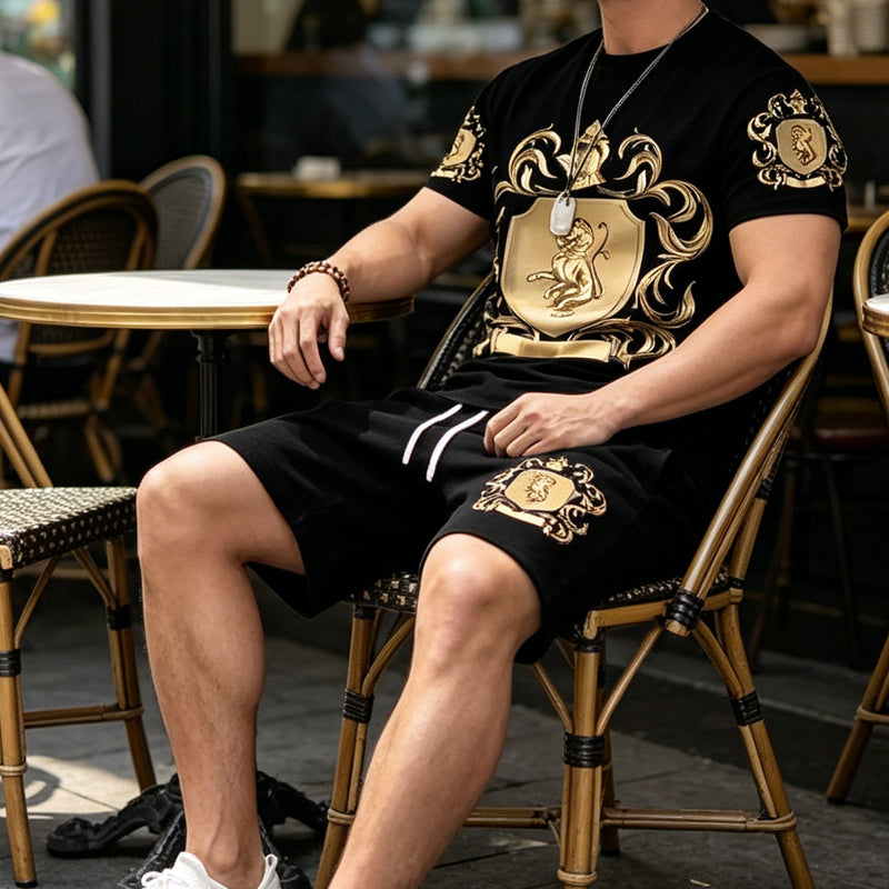 🖤👕🩳 -50% sul Set Uomo T-shirt e Shorts Gold Crest ✨ – Stampa di Lusso, Comfort Traspirante e Stile Estivo Immediato