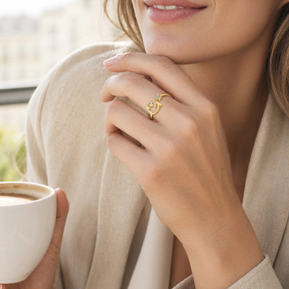 Anello regolabile con iniziale brillante per donna