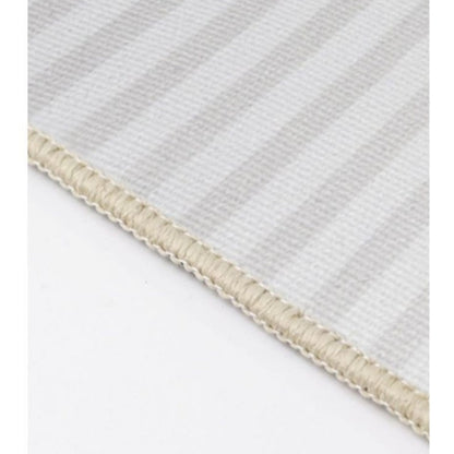 Tappeto da bagagliaio universale in velluto cristallo 🚗✨🧵 realizzato in velluto cristallo, con fondo a puntini e bordi a doppia cucitura, mantiene stabile il tappeto durante la guida e intrappola polvere e detriti per mantenere il bagagliaio ordinato.